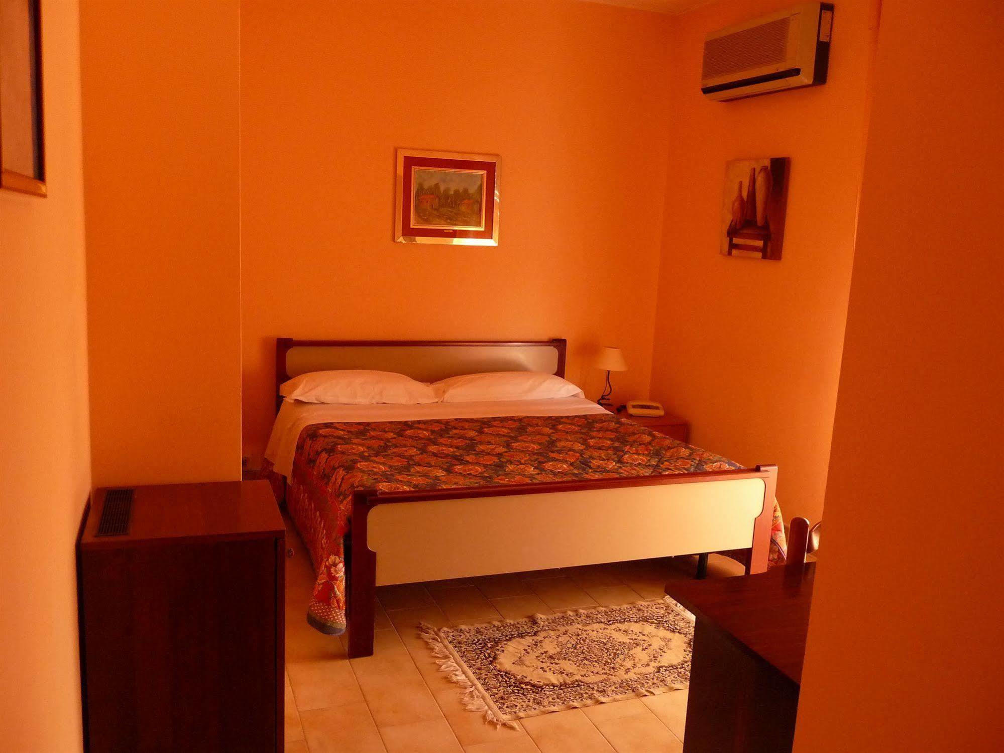 Agathae Hotel & Residence Сколити Екстериор снимка