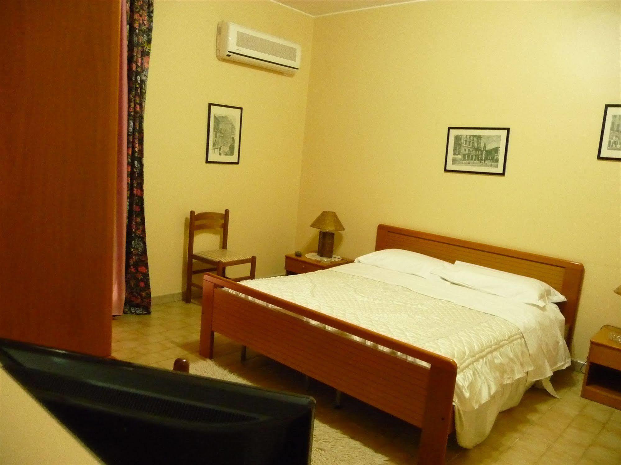 Agathae Hotel & Residence Сколити Екстериор снимка